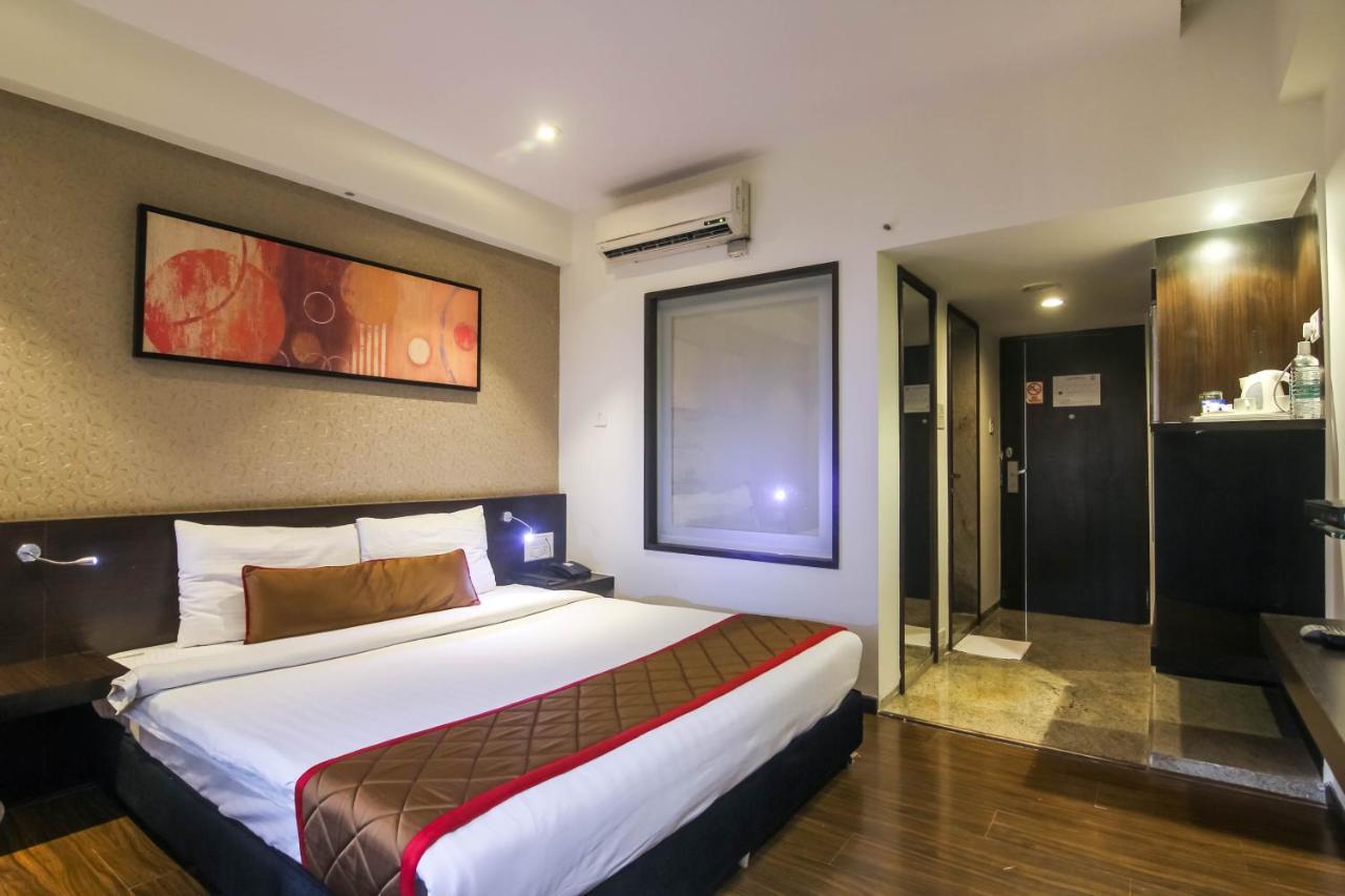 Hotel LXIA Hinjewadi - Indian Nationals Only Pimpri-Chinchwad Bagian luar foto