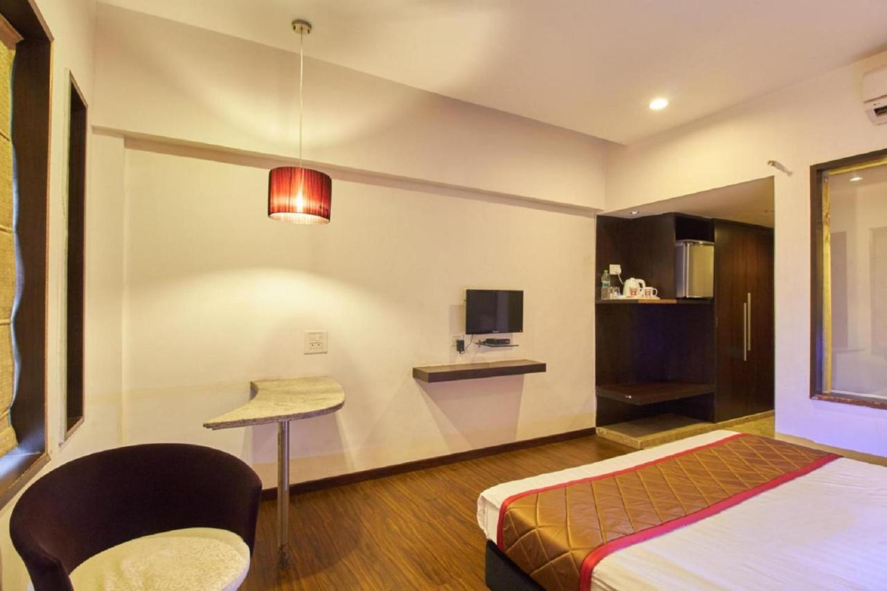Hotel LXIA Hinjewadi - Indian Nationals Only Pimpri-Chinchwad Bagian luar foto