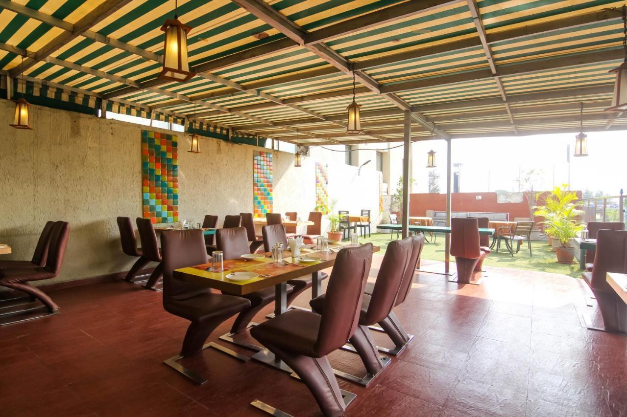 Hotel LXIA Hinjewadi - Indian Nationals Only Pimpri-Chinchwad Bagian luar foto