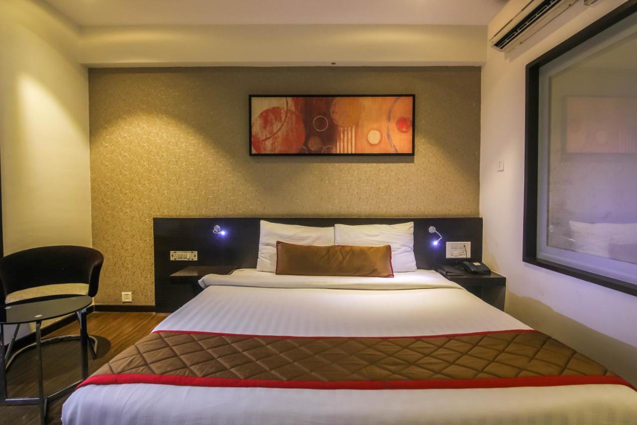 Hotel LXIA Hinjewadi - Indian Nationals Only Pimpri-Chinchwad Bagian luar foto