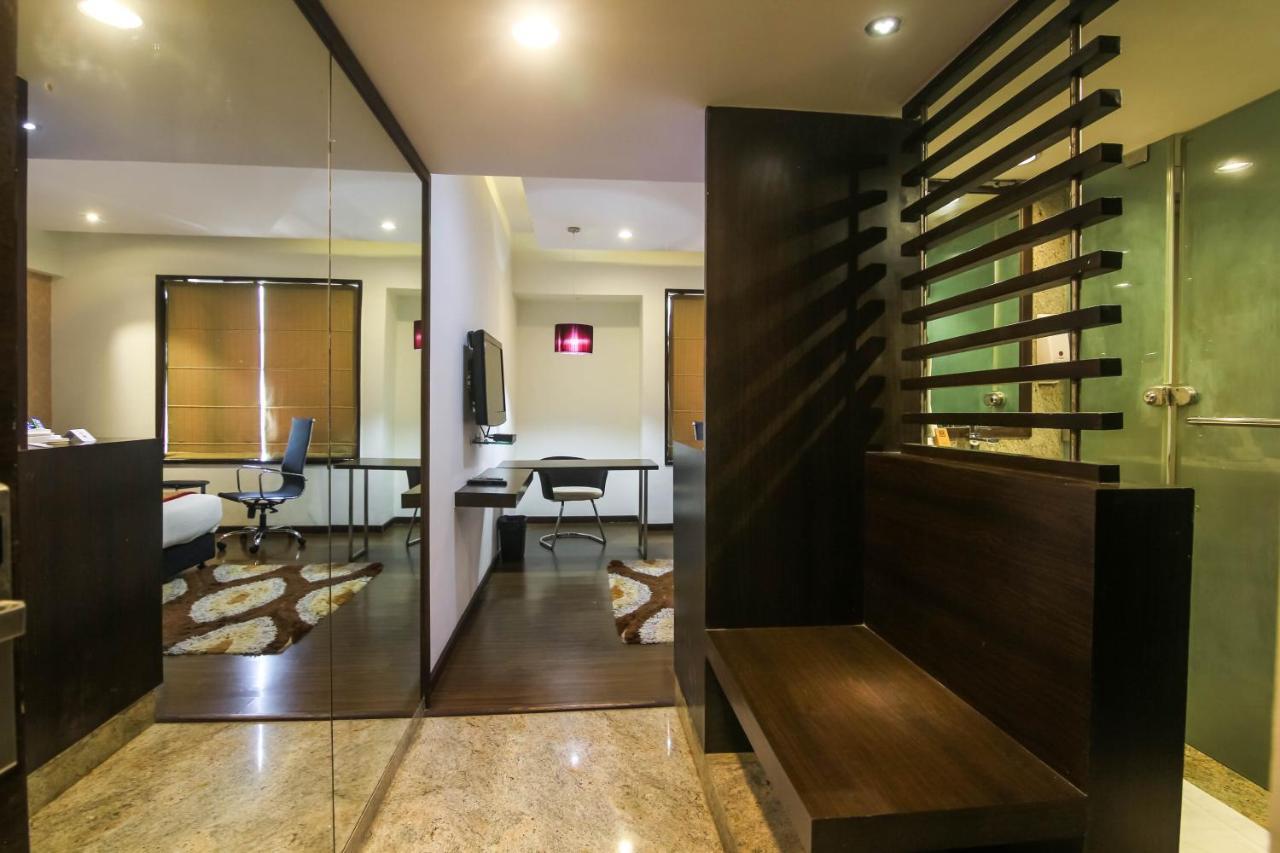 Hotel LXIA Hinjewadi - Indian Nationals Only Pimpri-Chinchwad Bagian luar foto