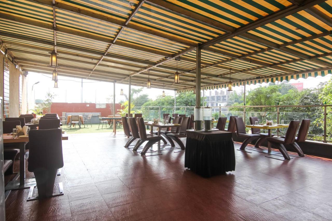 Hotel LXIA Hinjewadi - Indian Nationals Only Pimpri-Chinchwad Bagian luar foto